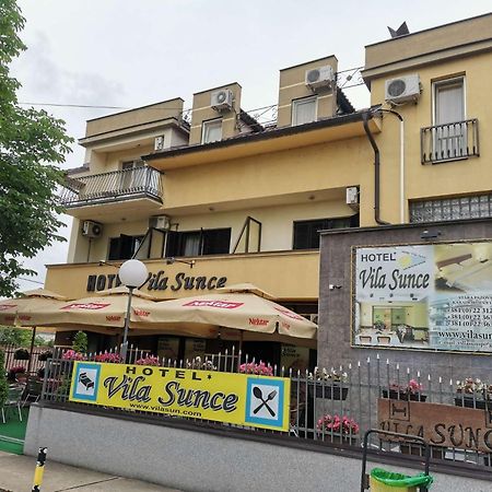 Hotel Vila Sunce Стара Пазова Екстериор снимка