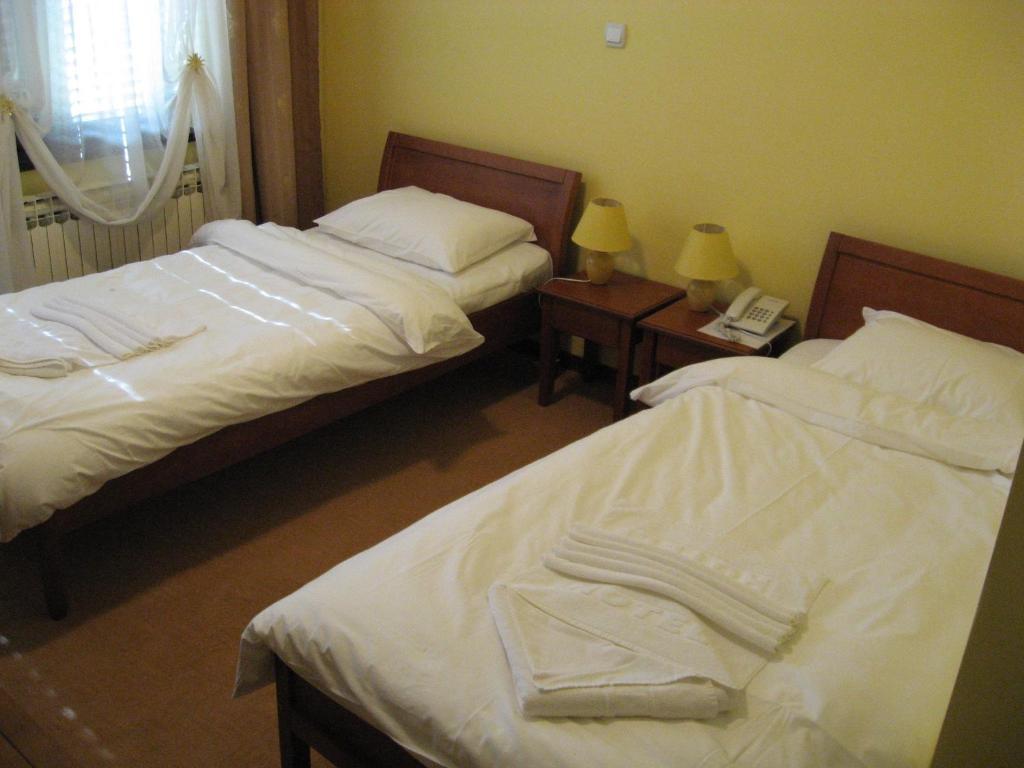 Hotel Vila Sunce Стара Пазова Стая снимка