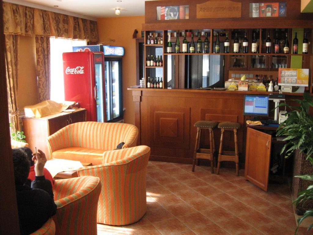 Hotel Vila Sunce Стара Пазова Екстериор снимка