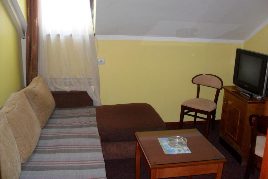Hotel Vila Sunce Стара Пазова Стая снимка