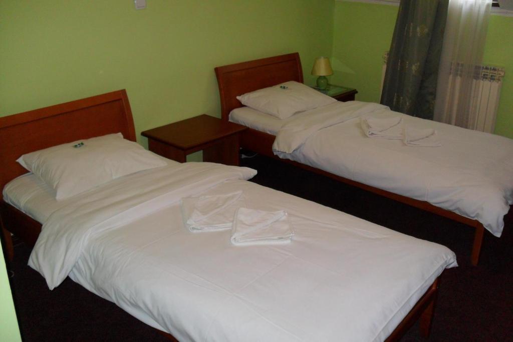 Hotel Vila Sunce Стара Пазова Стая снимка